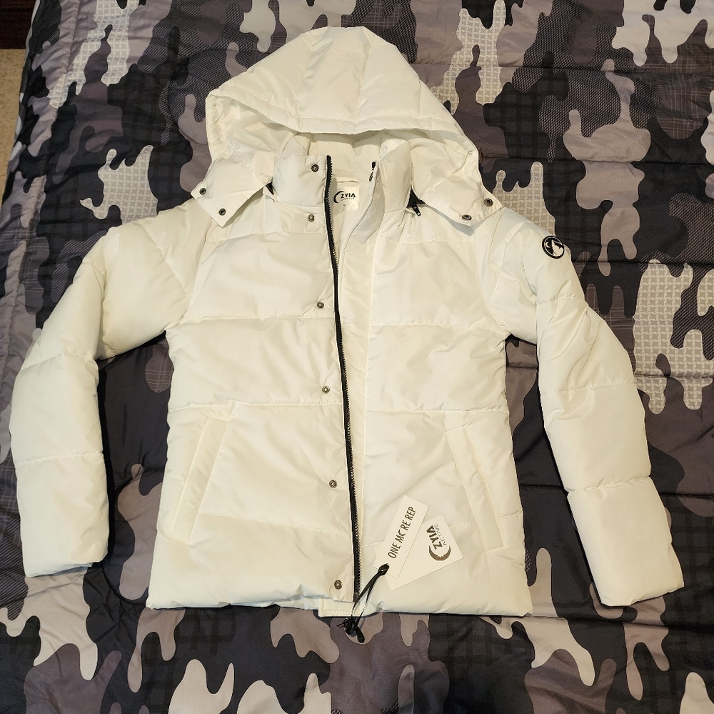Zyia White Aspen Puffer Coat